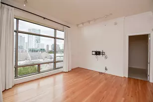 2211 Briarglen Dr, Houston, TX 77027 - Photo 9