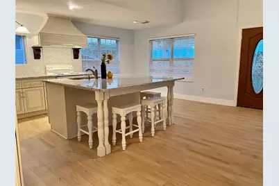 1578 Railroad Avenue, San Leon, TX 77539 - Photo 9