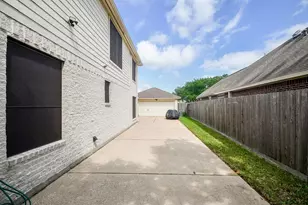205 Rustic Oaks Dr, League City, TX 77573 - Photo 31