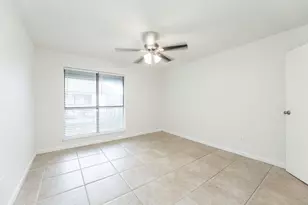 10051 Westpark Dr, Houston, TX 77042 - Photo 13
