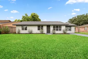 9723 Oldcrest Dr, Stafford, TX 77477 - Photo 1