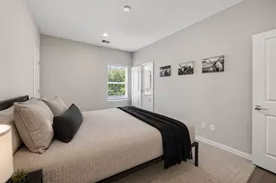 8135 Esther Acres Ln, Houston, TX 77088 - Photo 11