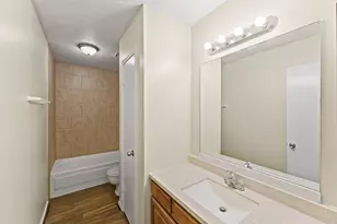 3710 Kingston Vale Dr, Houston, TX 77082 - Photo 7
