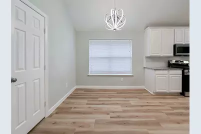 27 Auburn Path Drive, The Woodlands, TX 77382 - Photo 11