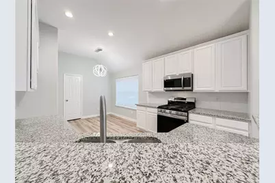 27 Auburn Path Drive, The Woodlands, TX 77382 - Photo 19