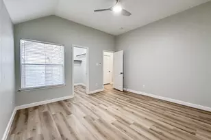 27 Auburn Path Dr, The Woodlands, TX 77382 - Photo 35