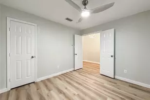 27 Auburn Path Dr, The Woodlands, TX 77382 - Photo 7