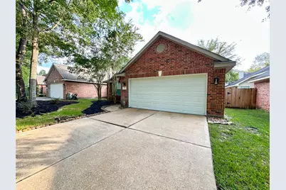 27 Auburn Path Drive, The Woodlands, TX 77382 - Photo 3