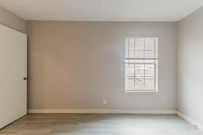 5009 Bataan Road, Houston, TX 77033 - Photo 11