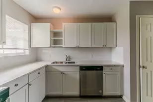 5009 Bataan Rd, Houston, TX 77033 - Photo 5