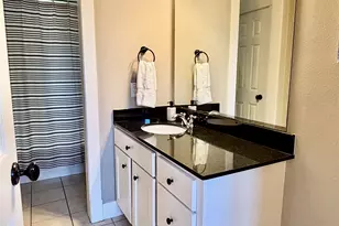 919 W 15th St, Houston, TX 77008 - Photo 21