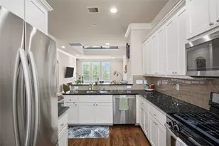 1114 W 25th St, Houston, TX 77008 - Photo 23