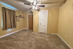 1410 W Pavillion St, Woodville, TX 75979 - Photo 15