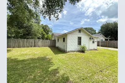 1410 W Pavillion Street, Woodville, TX 75979 - Photo 3