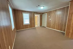 1410 W Pavillion St, Woodville, TX 75979 - Photo 9