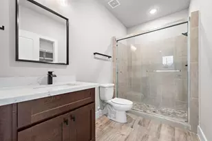 228 W 28th St, Houston, TX 77008 - Photo 21