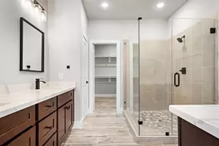 228 W 28th St, Houston, TX 77008 - Photo 9