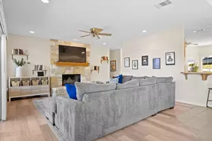 104 Kings Way, Cottonwood Shores, TX 78657 - Photo 17