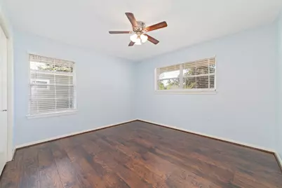 8625 Bob White Drive, Houston, TX 77074 - Photo 21