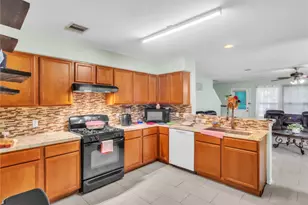 10515 Ince Ln, Houston, TX 77040 - Photo 9