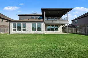 9215 Joe Louis Dr, Mont Belvieu, TX 77523 - Photo 31