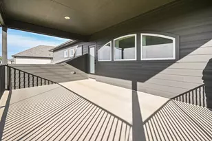 9215 Joe Louis Dr, Mont Belvieu, TX 77523 - Photo 29