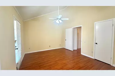 11710 Southlake Drive #16, Houston, TX 77077 - Photo 21