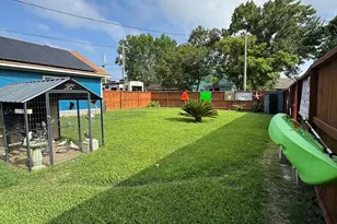 701 14th Ave N, Texas City, TX 77590 - Photo 15