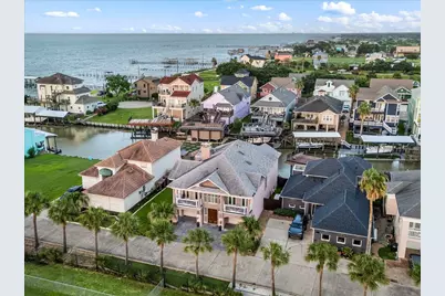 123 Port Street, San Leon, TX 77539 - Photo 1