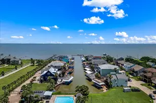 123 Port St, San Leon, TX 77539 - Photo 39