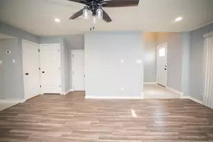 5821 Sunforest Dr, Houston, TX 77092 - Photo 9