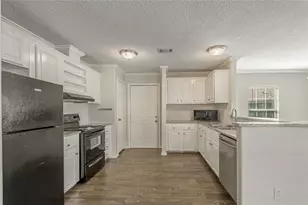 138 Varsity Dr, Huntsville, TX 77340 - Photo 11