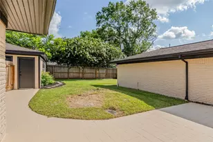 6114 Valkeith Dr, Houston, TX 77096 - Photo 37