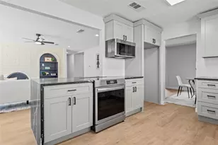 6114 Valkeith Dr, Houston, TX 77096 - Photo 15