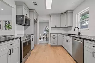 6114 Valkeith Dr, Houston, TX 77096 - Photo 13