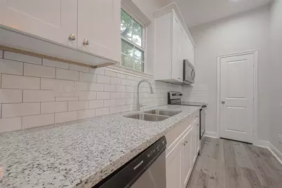 2528 S Texas Avenue Street #A, Pearland, TX 77581 - Photo 13