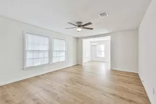 105 Live Oak St, Baytown, TX 77520 - Photo 11