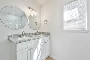 105 Live Oak St, Baytown, TX 77520 - Photo 25