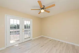 13 Mariner Village Dr, Seabrook, TX 77586 - Photo 35