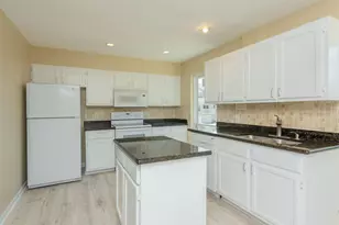 13 Mariner Village Dr, Seabrook, TX 77586 - Photo 23