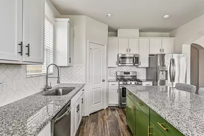 352 Selah Court, Alvin, TX 77511 - Photo 11