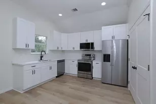 1241 Chateau Woods Pkwy Dr, Conroe, TX 77385 - Photo 7