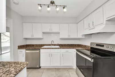 1818 Augusta Drive #14, Houston, TX 77057 - Photo 11