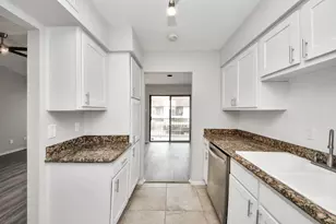 1818 Augusta Dr, Houston, TX 77057 - Photo 15