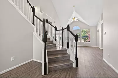 11607 Oak Lake Park Drive, Sugar Land, TX 77498 - Photo 9