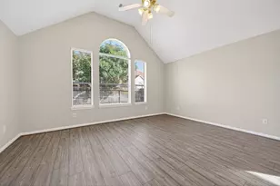 11607 Oak Lake Park Dr, Sugar Land, TX 77498 - Photo 5