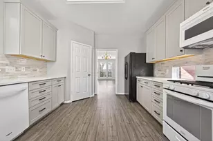 11607 Oak Lake Park Dr, Sugar Land, TX 77498 - Photo 17