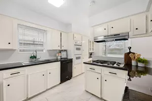 11906 Pompano Ln, Houston, TX 77072 - Photo 9