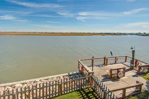 83 Dolphin Ln, Freeport, TX 77541 - Photo 29