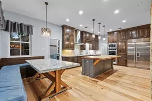 713 Bayou Crest Dr, Dickinson, TX 77539 - Photo 13